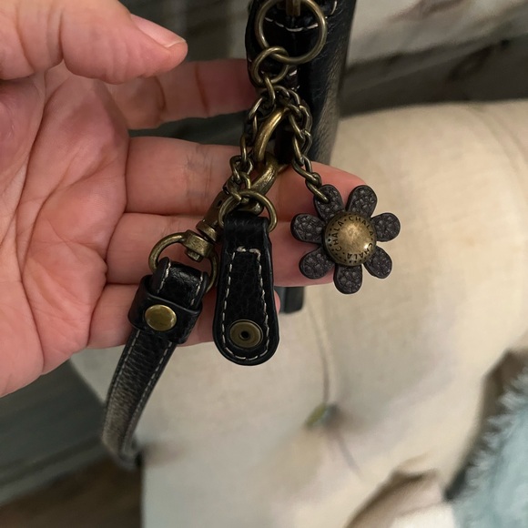 CHALA, piano cellphone crossbody - Picture 9 of 12